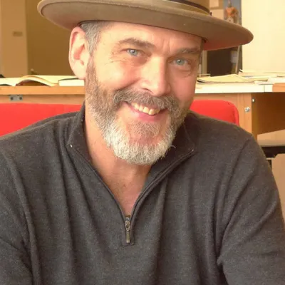 Headshot of Stephen Mahan.