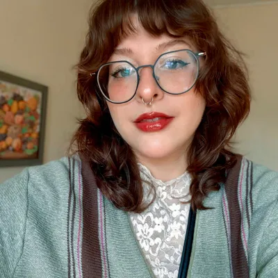 Headshot of Victoria Bello.