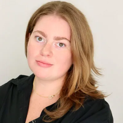 Headshot of Andrea Schnarr.