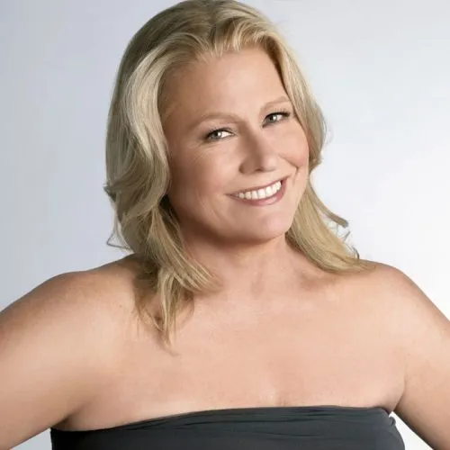 Headshot of supermodel Emme.