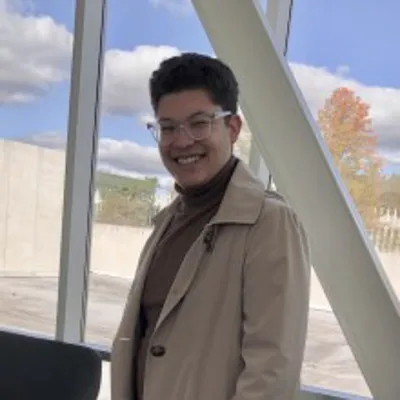 Setnor grad student Rolando Gómez.