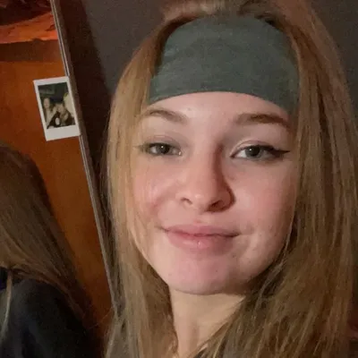 Headshot of Rowan Fox.