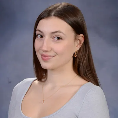 Headshot of Elizabeth Palumbo.